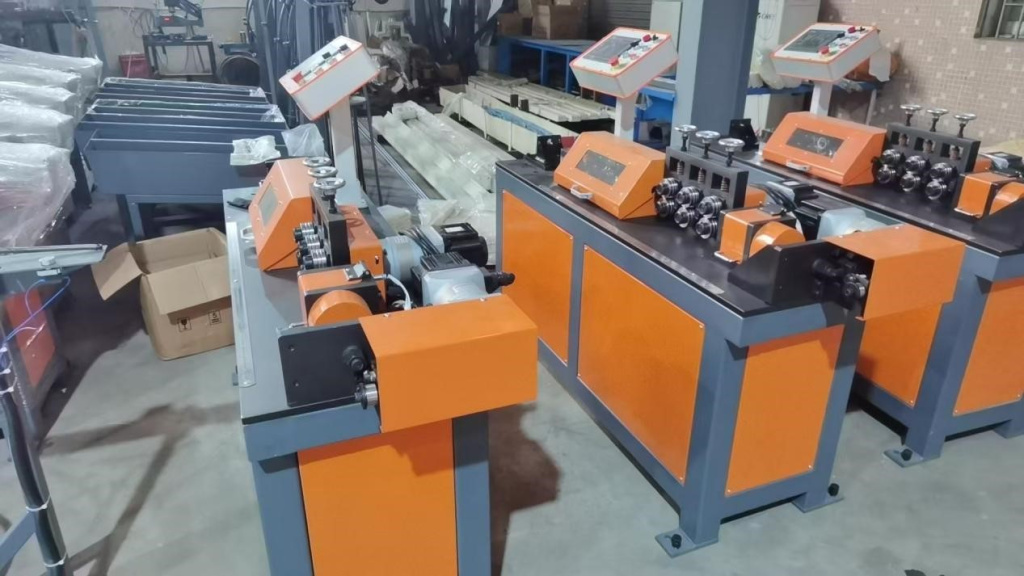 Правильно-отрезной станок DX-4 Правильно-отрезной станок DX-4